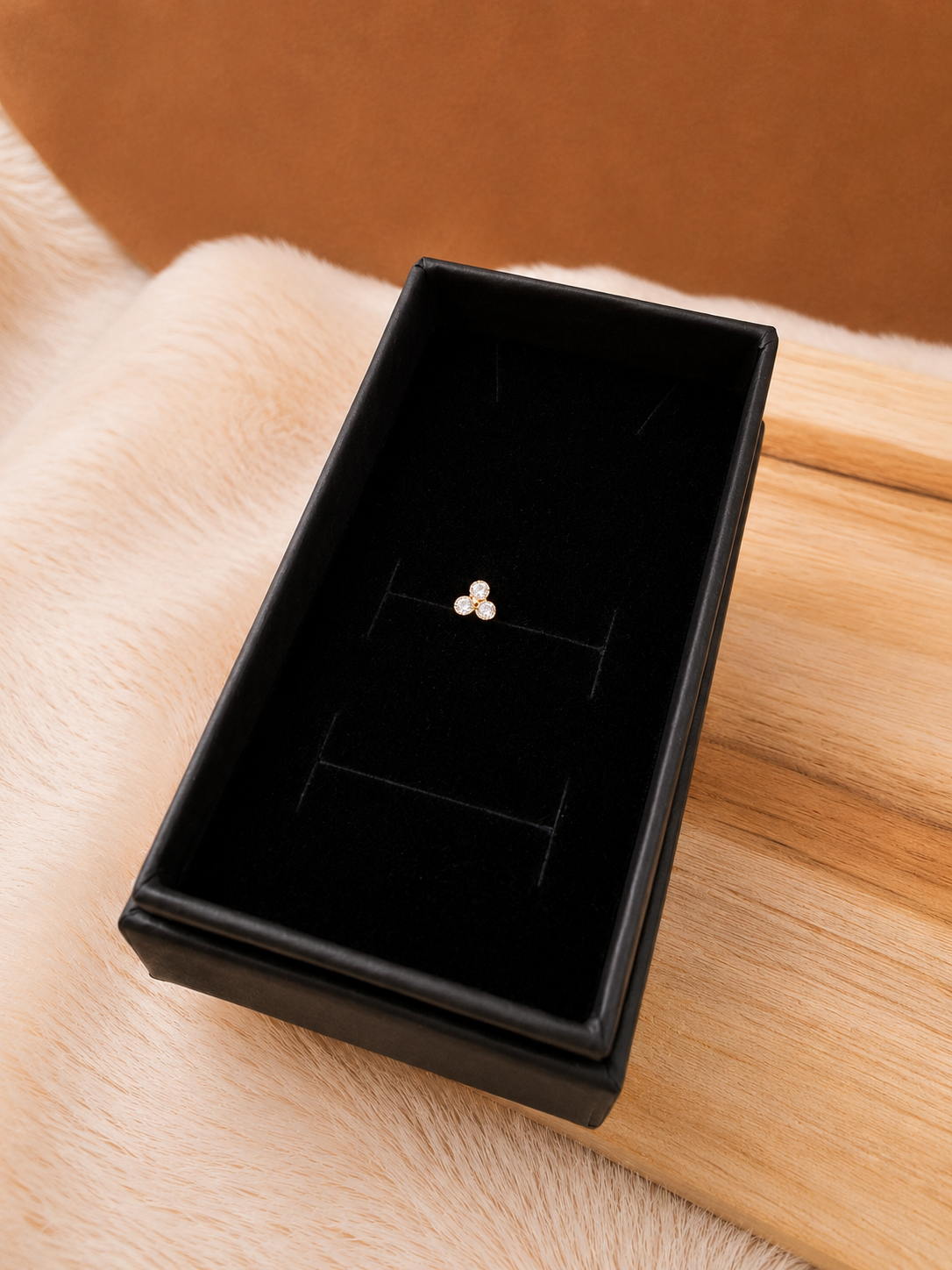 Piercing Élina – Trio de Zircons en Titane