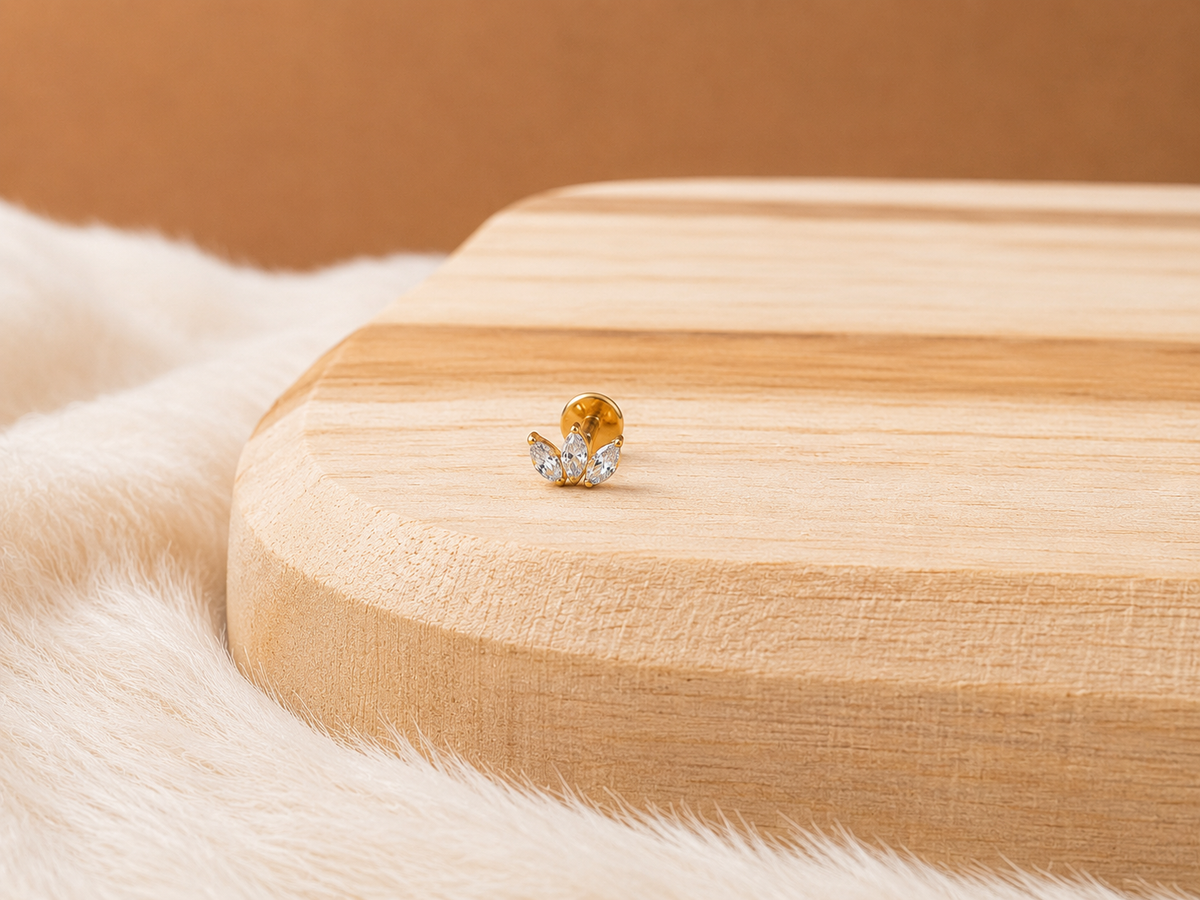 Piercing Luna – Fleur de Lotus en Titane